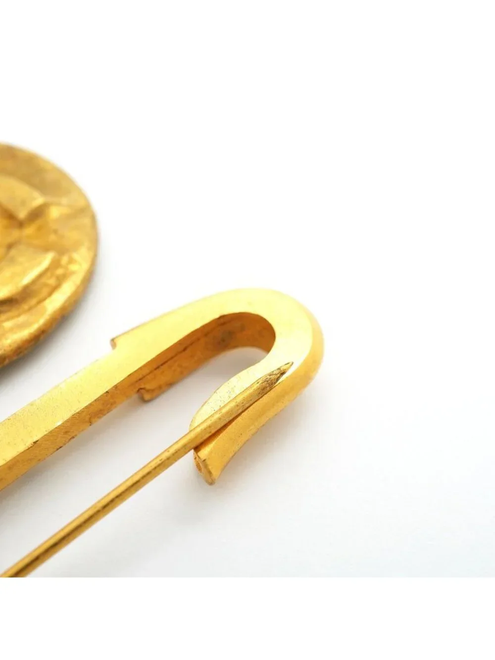 Chanel Brooch Vintage CC Logo Round Circle Gold Plated